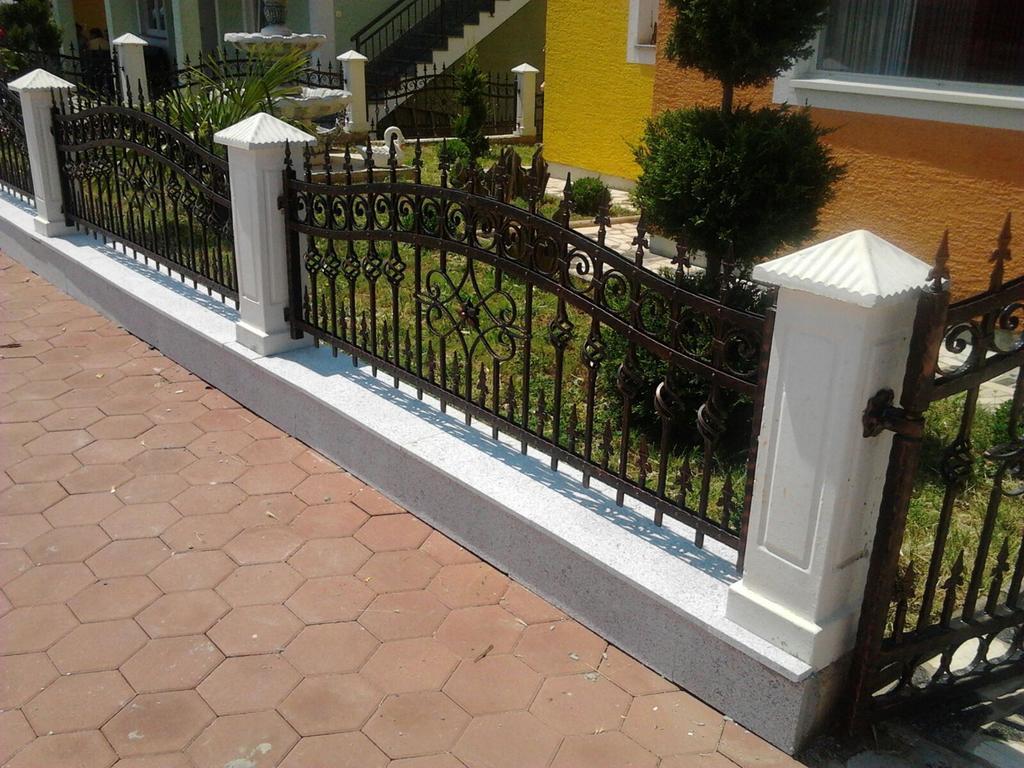 פורץ Radmani Apartments מראה חיצוני תמונה