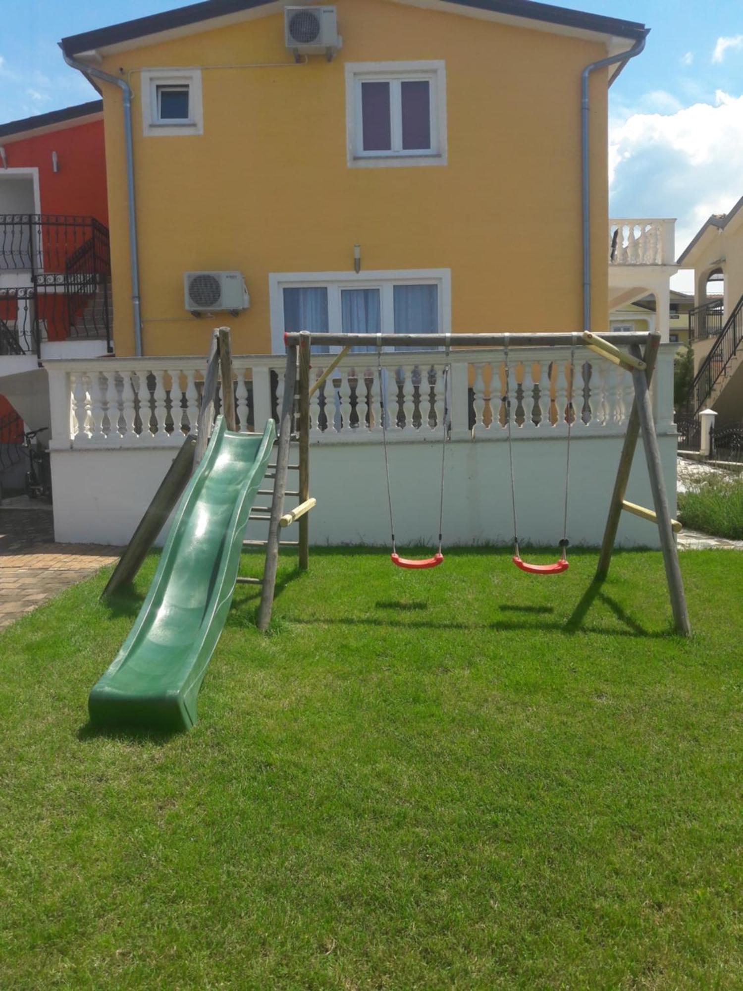 פורץ Radmani Apartments מראה חיצוני תמונה