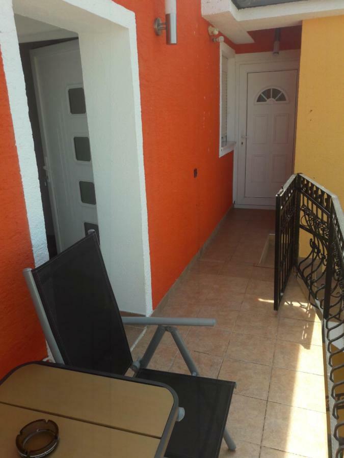 פורץ Radmani Apartments מראה חיצוני תמונה