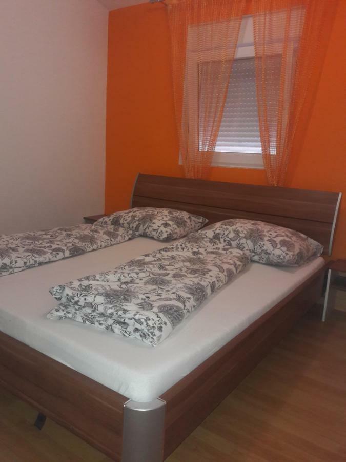 פורץ Radmani Apartments מראה חיצוני תמונה