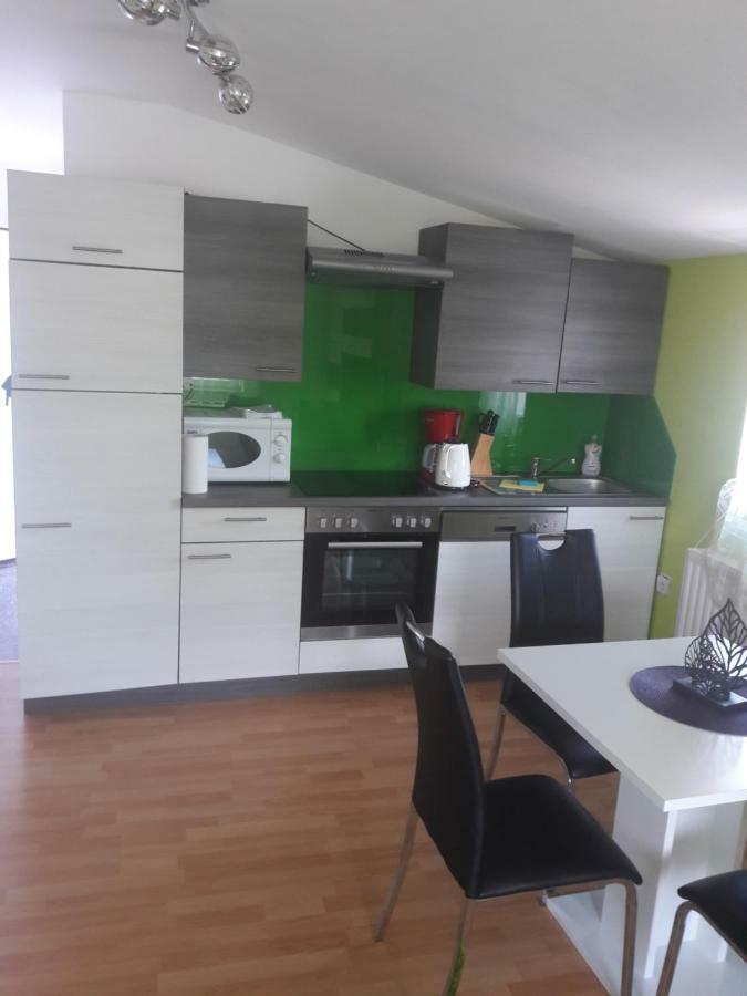 פורץ Radmani Apartments מראה חיצוני תמונה