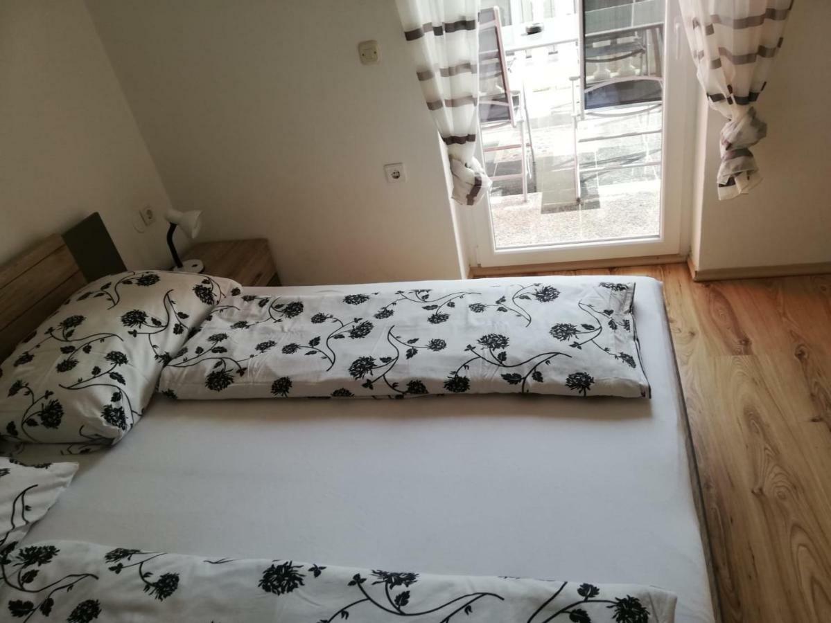 פורץ Radmani Apartments חדר תמונה