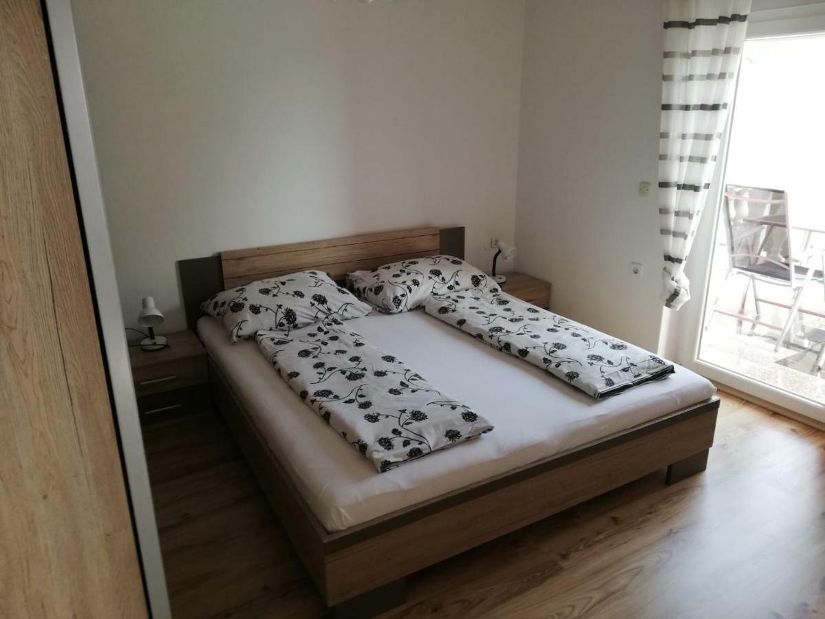 פורץ Radmani Apartments מראה חיצוני תמונה